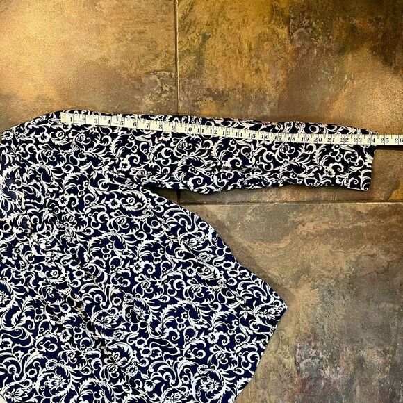 Kim Rogers Women’s Medium Navy Floral Blouse - Picture 6 of 11